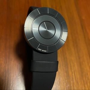 Issey Miyake TO SILAN004 Watch (w/orig. metal box)